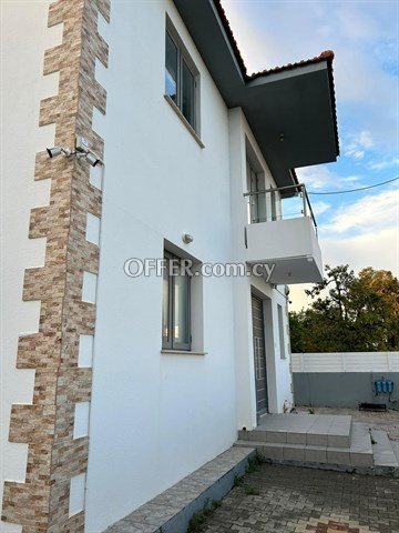 4 Bedroom House  / Rent In Dekeleia, Larnaka