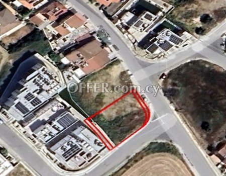 Residential corner plot in Tseri