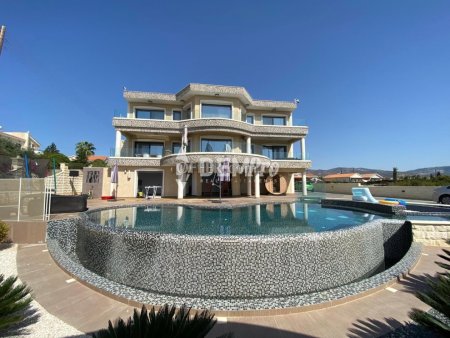 Villa For Sale in Peyia - Sea Caves, Paphos - DP4304