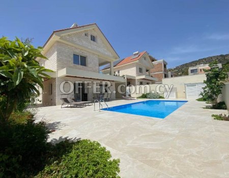 Brand new 5 bedroom villa