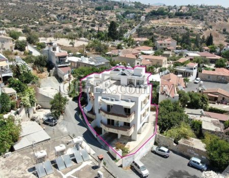 Residential Building in Agios Tychon Village ideal for investment