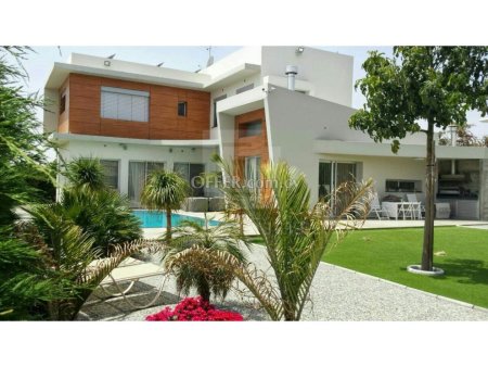 Four Bedroom Luxury Villa with Private Swimming Pool in Latsia Nicosia