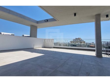 Brand new 3 bedroom Penthouse with huge private roof garden