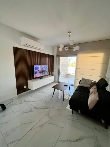 TOP FLOOR TWO BEDROOM APARTMENT WITH ROOF GARDEN FOR RENT