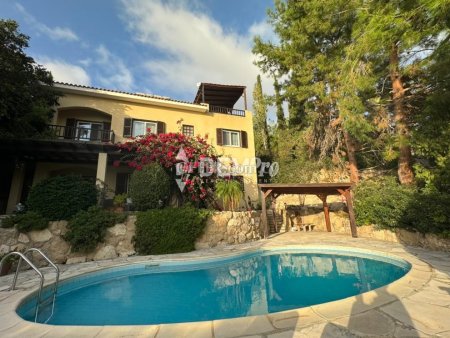 Villa For Rent in Tala, Paphos - DP4379