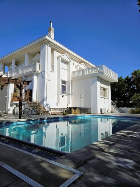 6 Bed Detached Villa for Sale in Faneromeni, Larnaca