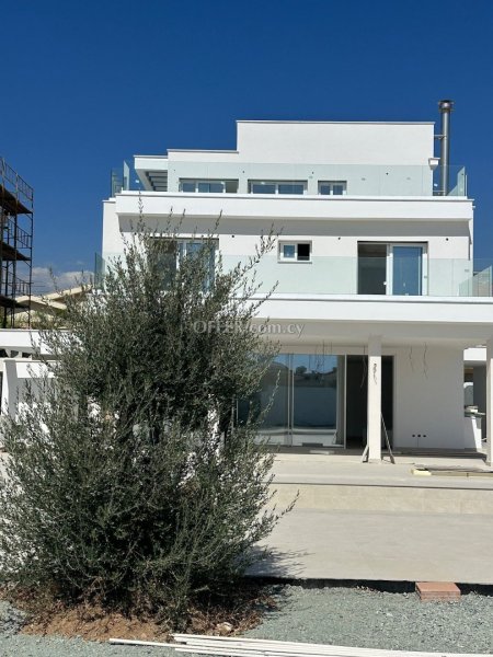 5 Bed Detached House for rent in Kalogyros, Limassol