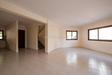 3 Bed Maisonette for sale in Peyia, Paphos