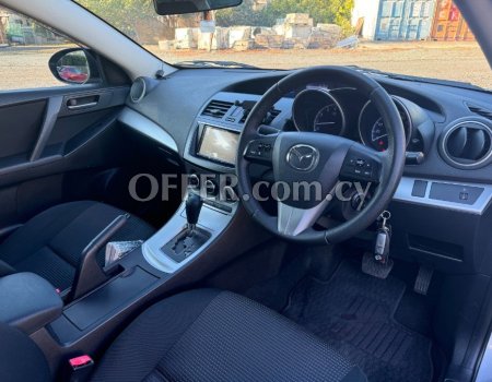 2013 Mazda Axela 1.5L Petrol Automatic Sedan (photo 2)