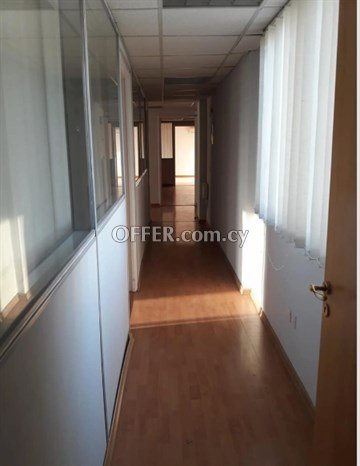 Large Office Of 160 Sq.m.  In Makariou Avenue, Nicosia