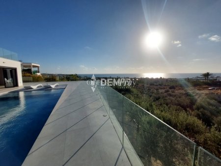 Villa For Rent in Peyia, Paphos - DP4399