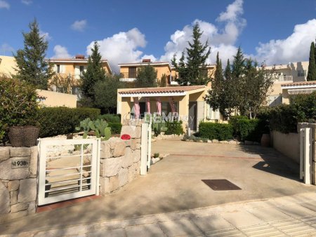 Bungalow For Rent in Chloraka, Paphos - DP4400