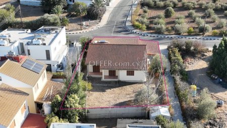 Ground floor three bedroom house in Psimolofou Nicosia .