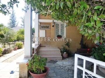 3 Bedroom Upper House  In Agios Andreas