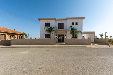 4 Bed Detached Villa for Sale in Frenaros, Ammochostos