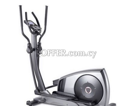 AXXON CROSS TRAINER E80 | ELLIPTICAL TRAINING MACHINE