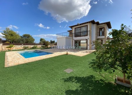 3 + 1 Bedroom Detached Villa For Sale