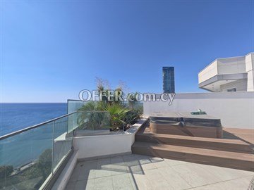 Seaview Luxurious 3 Bedroom Penthouse  In Limassol - With Outdoor Jacu