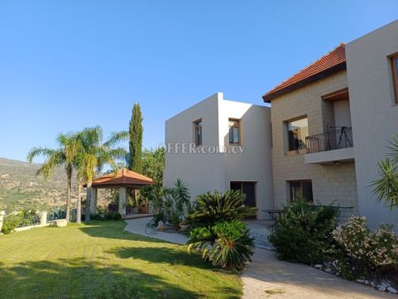 4 Bed Detached Villa for sale in Akrounta, Limassol