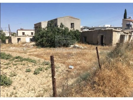 Two Adjoining Plots with an Old House for Sale in Dali Nicosia