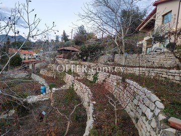 3 Bedroom House With Large Plot And Modern Comforts  In Kalo Chorio, L