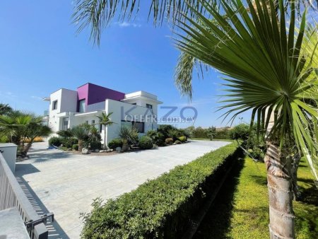 Luxury Four Bedroom Villa in a 2340sqm Plot for Rent in Moni Village