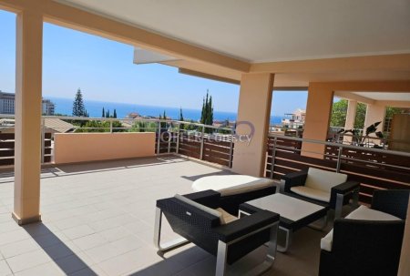 Modern fully furnished apartment with sea view for rent