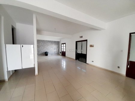 Shop for rent in Geroskipou, Paphos