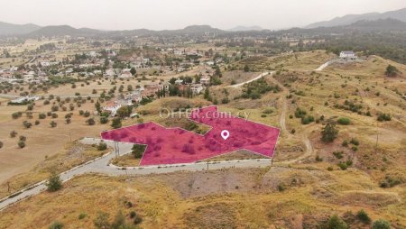 Residential field located in Mathiatis Nicosia.