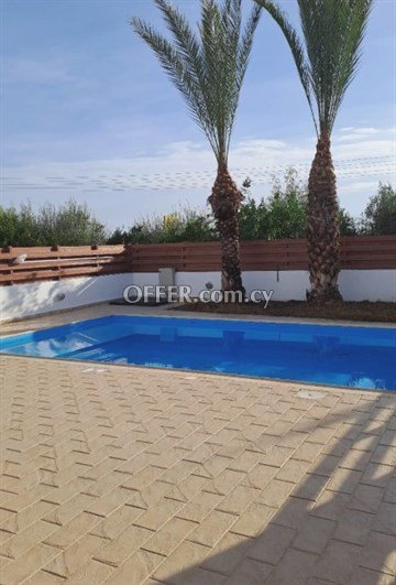 3 Bedroom House With Swimming Pool  In Deftera, Nicosia