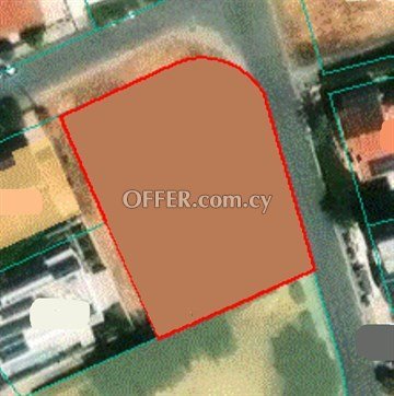 Corner Residential Plot Of 1,270 Sq.m  In Strovolos, Nicosia - Abuts G