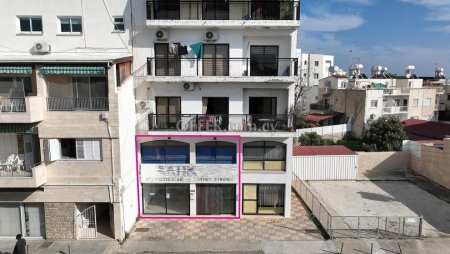 Shop with a mezzanine in Chrysopolitissa Larnaca