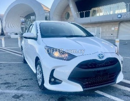 2021 Toyota Yaris 1.5L Hybrid Automatic Hatchback