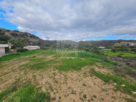 Residential plot for sale in Agios Athanasios close to SEK