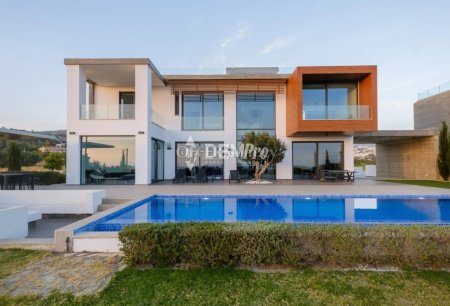 Villa For Rent in Peyia, Paphos - DP4489