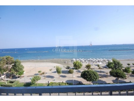 Beachfront 3 bedroom apartment for rent. Fully furnished and fully equipped.