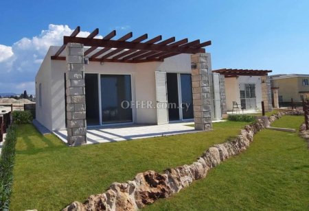 3 bed house for sale in Chloraka Pafos