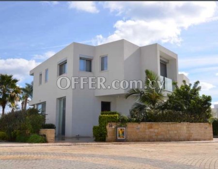 3-Bedroom Luxury Detached Villa – Coral Bay, Pegeia