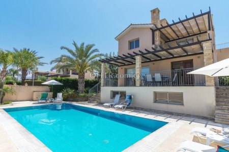 4 Bed Detached Villa for rent in Argaka, Paphos