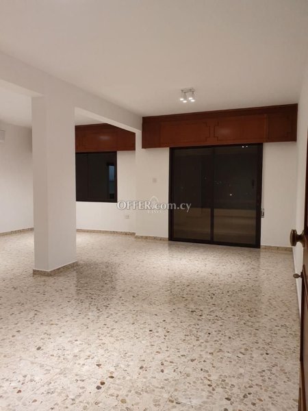 BEAUTIFUL THREE BEDROOM APARTMENT  IN MESA GETONIA