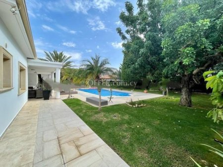 Beatifull large villa in Tala