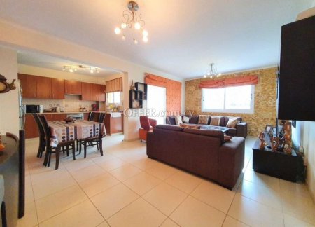 3 Bed Apartment for rent in Mesa Geitonia, Limassol