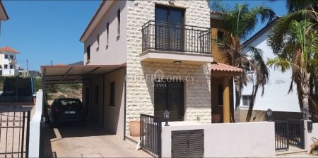 THREE BEDROOM HOUSE IN EPISKOPI LIMASSOL