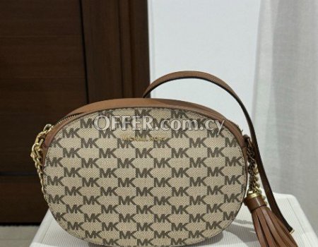 Michael Kors woman bag