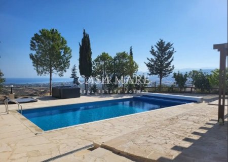  Villa with Stunning Sea and Mountain Views in Paphos Poli Chrysochous