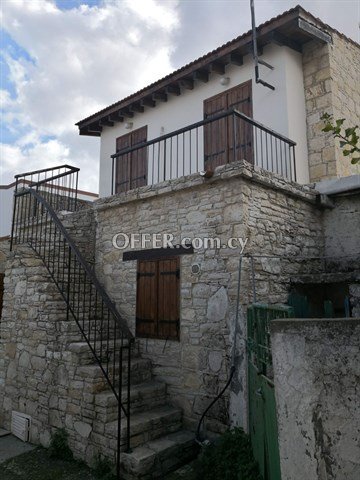 Rare Opportunity: Traditional 1 Bedroom House  in Omodos, In The Cente