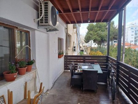 UPPER HOUSE 250m2 FOR RENT IN NEAPOLIS AREA IN LIMASSOL