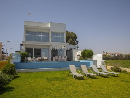 5 Bed Detached Villa for Sale in Ayia Triada, Ammochostos