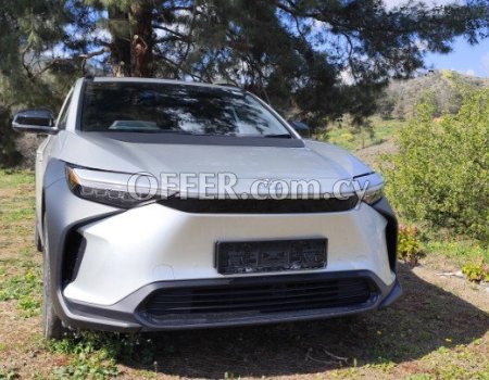 2022 Toyota bZ4X 2.0L Electric Automatic SUV (photo 0)