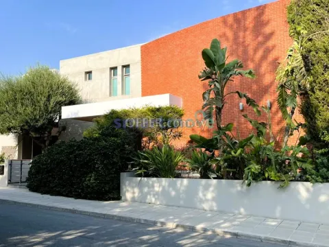 4 Bedroom Detached House For Rent Limassol - Main Photo